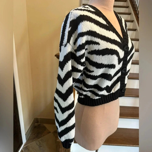 Hollister Zebra Print Cropped Button Front Cardigan Sweater Y2K Size XS - Picture 4 of 6